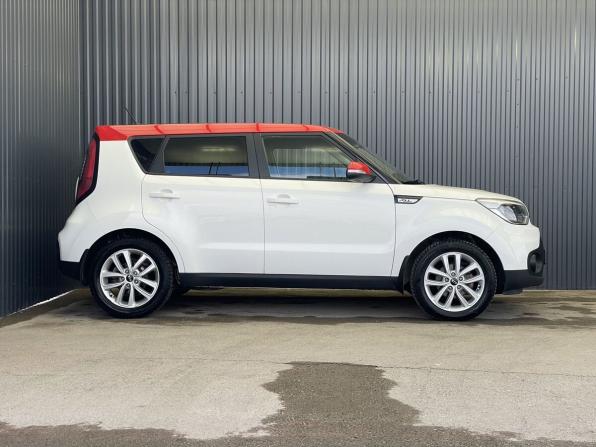 Kia Soul II Рестайлинг с пробегом 2017 года, цена 1 407 000 рублей, 130964 км, хэтчбек, Автокод Объявления