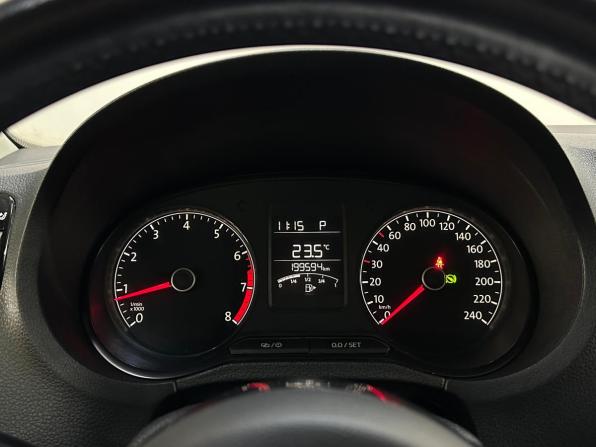 Volkswagen Polo V Рестайлинг с пробегом 2019 года, цена 1 070 000 рублей, 199700 км, седан, Автокод Объявления