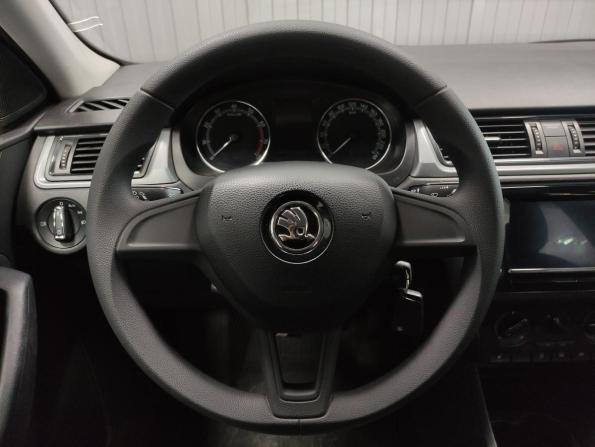 Skoda Rapid I Рестайлинг с пробегом 2019 года, цена 980 000 рублей, 165246 км, лифтбек, Автокод Объявления