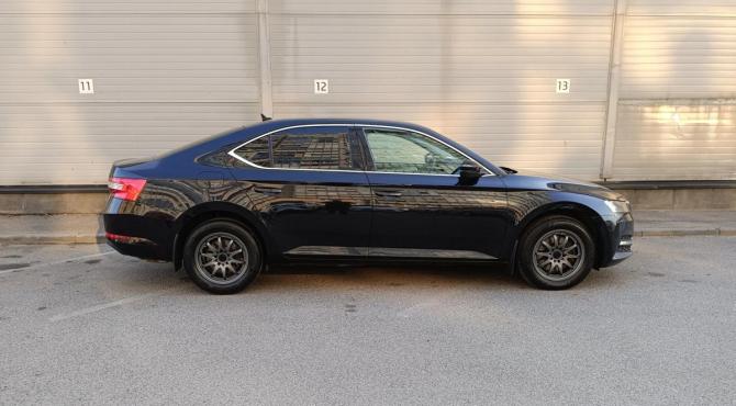 Skoda Superb III Рестайлинг с пробегом 2021 года, цена 2 419 000 рублей, 139031 км, лифтбек, Автокод Объявления