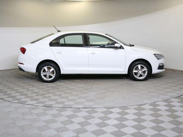 Skoda Rapid II с пробегом 2020 года, цена 1 345 000 рублей, 89277 км, лифтбек, Автокод Объявления