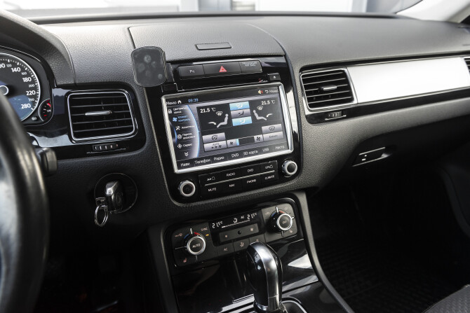 Volkswagen Touareg II с пробегом 2012 года, цена 1 720 000 рублей, 240232 км, внедорожник, Автокод Объявления