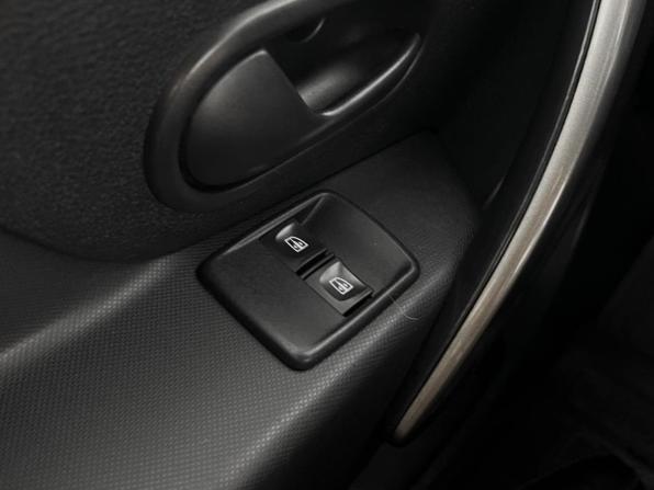 Renault Sandero II с пробегом 2015 года, цена 767 300 рублей, 142375 км, хэтчбек, Автокод Объявления