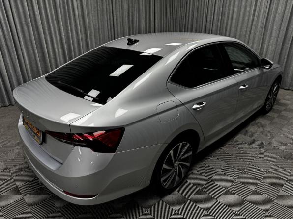 Skoda Octavia IV (A8) с пробегом 2021 года, цена 2 370 000 рублей, 83979 км, лифтбек, Автокод Объявления