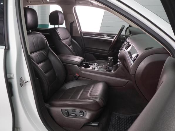 Volkswagen Touareg II Рестайлинг с пробегом 2015 года, цена 2 599 000 рублей, 200136 км, внедорожник, Автокод Объявления
