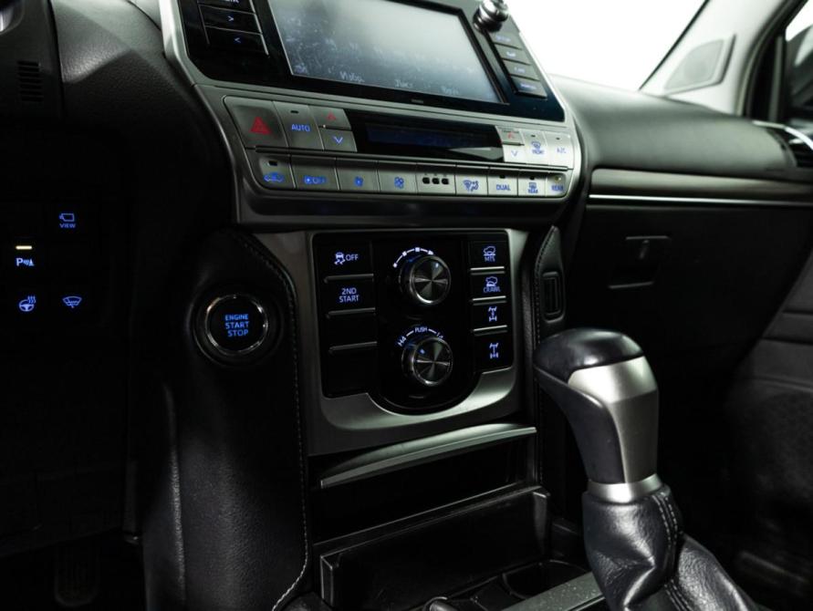 Toyota Land Cruiser Prado 150 Series Рестайлинг 2 Санкт-Петербург  - изображение 20
