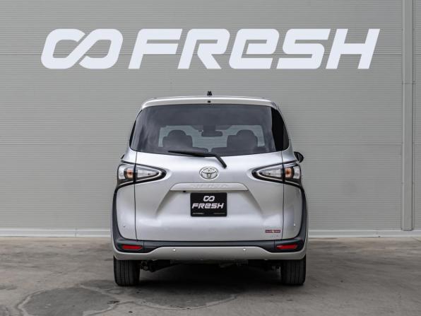 Toyota Sienta II Рестайлинг с пробегом 2020 года, цена 1 380 000 рублей, 142413 км, компактвэн, Автокод Объявления
