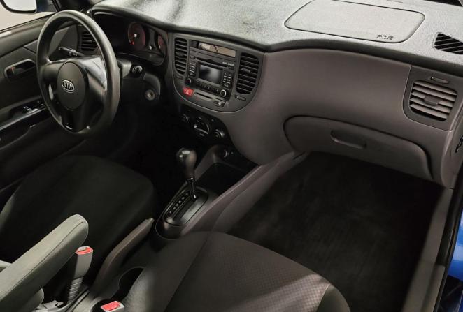 Kia Rio II Рестайлинг с пробегом 2011 года, цена 400 000 рублей, 287025 км, седан, Автокод Объявления