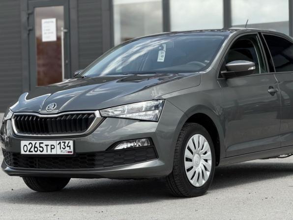 Skoda Rapid II с пробегом 2021 года, цена 1 549 000 рублей, 37842 км, лифтбек, Автокод Объявления