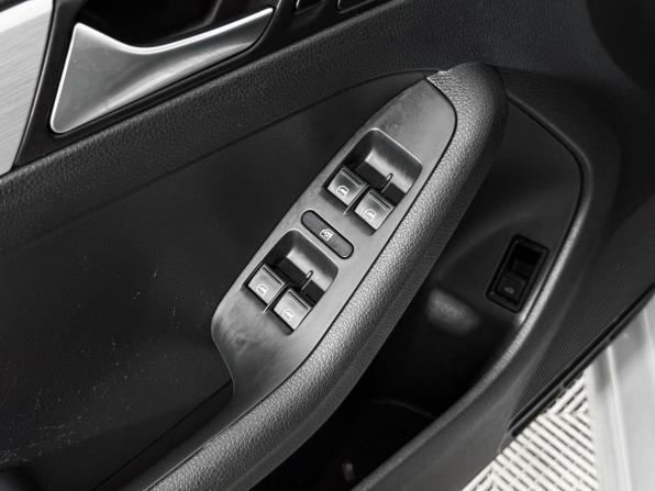 Volkswagen Jetta VI Рестайлинг с пробегом 2018 года, цена 1 250 000 рублей, 118600 км, седан, Автокод Объявления