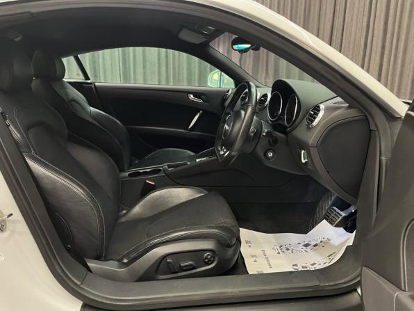 Audi TT II (8J) Рестайлинг с пробегом 2012 года, цена 1 599 000 рублей, 130000 км, купе, Автокод Объявления