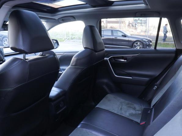 Toyota RAV4 V (XA50) с пробегом 2023 года, цена 3 730 000 рублей, 12651 км, внедорожник, Автокод Объявления