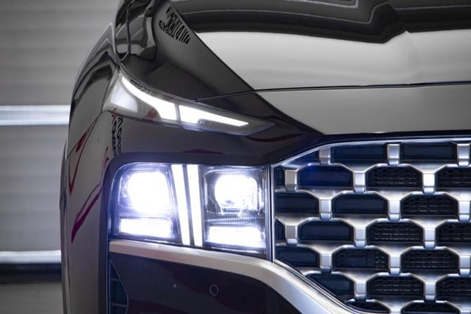 Hyundai Santa Fe IV Рестайлинг с пробегом 2022 года, цена 3 995 000 рублей, 67556 км, внедорожник, Автокод Объявления