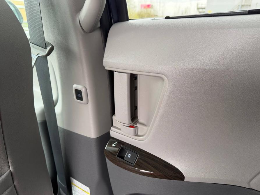 Toyota Sienna III Рестайлинг 2 Санкт-Петербург  - изображение 22