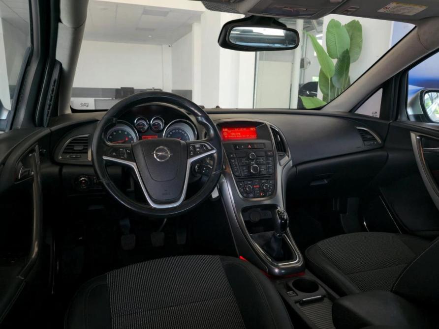 Opel Astra J Таганрог  - изображение 9