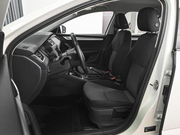 Skoda Octavia III (A7) с пробегом 2014 года, цена 1 379 000 рублей, 299978 км, лифтбек, Автокод Объявления