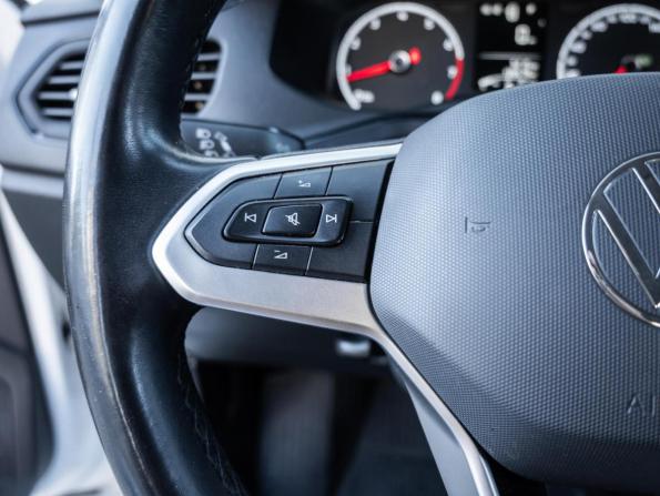 Volkswagen Polo VI с пробегом 2021 года, цена 1 360 000 рублей, 135579 км, лифтбек, Автокод Объявления