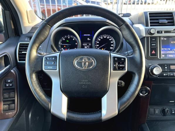 Toyota Land Cruiser Prado 150 Series Рестайлинг 1 с пробегом 2015 года, цена 3 330 000 рублей, 205123 км, внедорожник, Автокод Объявления