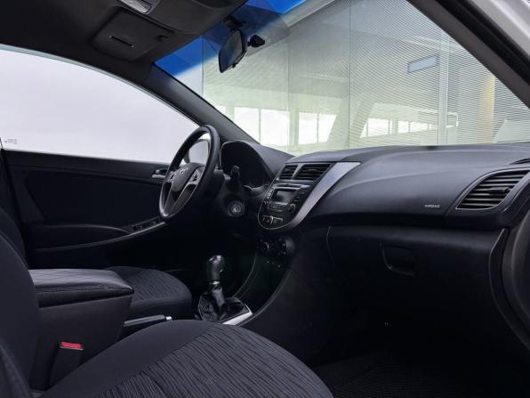 Hyundai Solaris I с пробегом 2014 года, цена 920 000 рублей, 129381 км, седан, Автокод Объявления