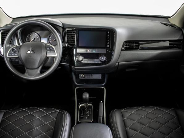 Mitsubishi Outlander III Рестайлинг 3 с пробегом 2022 года, цена 2 520 000 рублей, 22150 км, внедорожник, Автокод Объявления