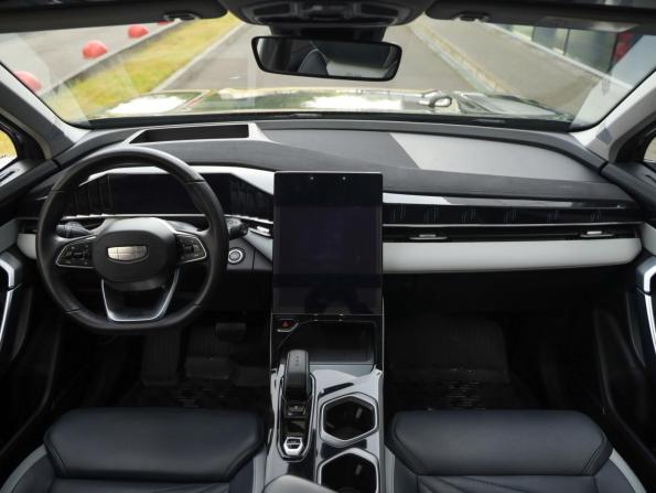 Geely Atlas II с пробегом 2024 года, цена 2 909 000 рублей, 48492 км, внедорожник, Автокод Объявления