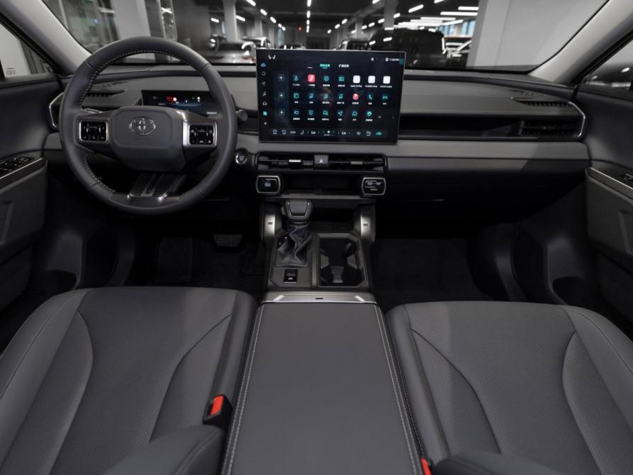 Toyota RAV4 VI (XA60) Москва  - изображение 13