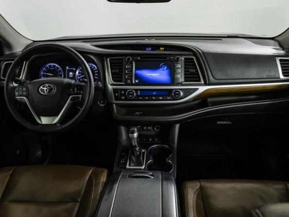 Toyota Highlander III (XU50) Рестайлинг с пробегом 2018 года, цена 3 049 000 рублей, 181296 км, внедорожник, Автокод Объявления