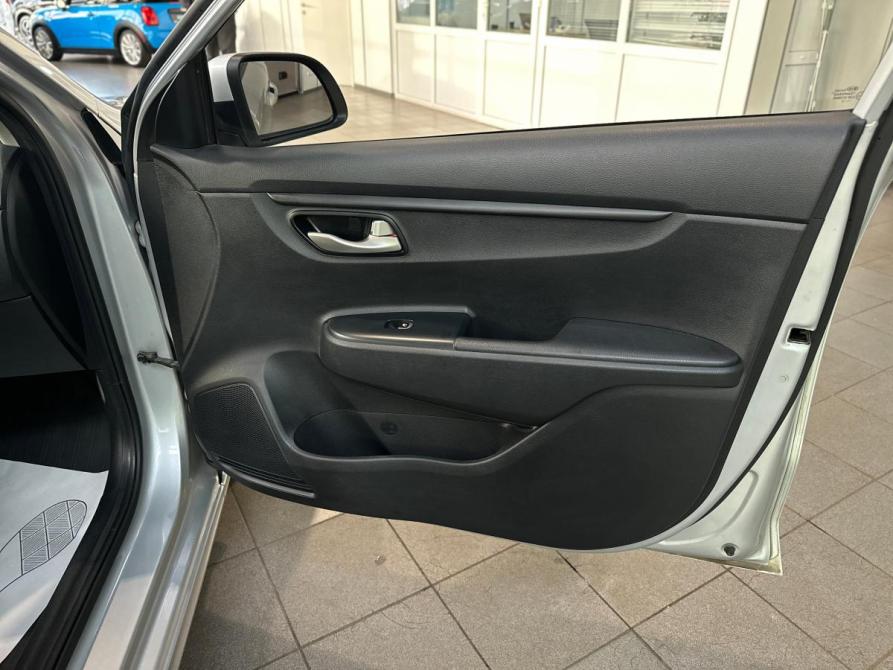 Kia Rio IV Рестайлинг Санкт-Петербург  - изображение 32