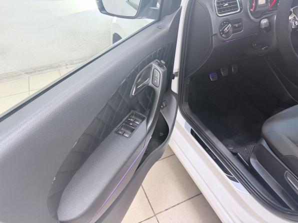 Volkswagen Polo V Рестайлинг с пробегом 2016 года, цена 938 000 рублей, 206119 км, седан, Автокод Объявления