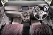 Toyota ISis I Рестайлинг Томск  - изображение 30
