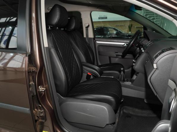 Volkswagen Touran I Рестайлинг 2 с пробегом 2011 года, цена 737 000 рублей, 231334 км, компактвэн, Автокод Объявления