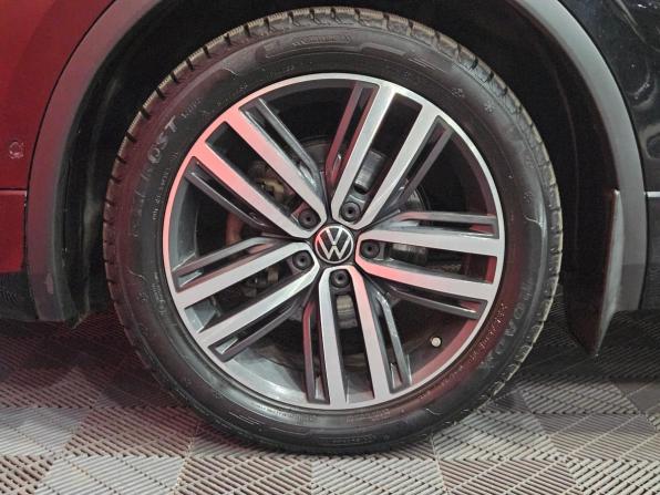 Volkswagen Tiguan II Рестайлинг с пробегом 2021 года, цена 2 800 000 рублей, 130619 км, внедорожник, Автокод Объявления