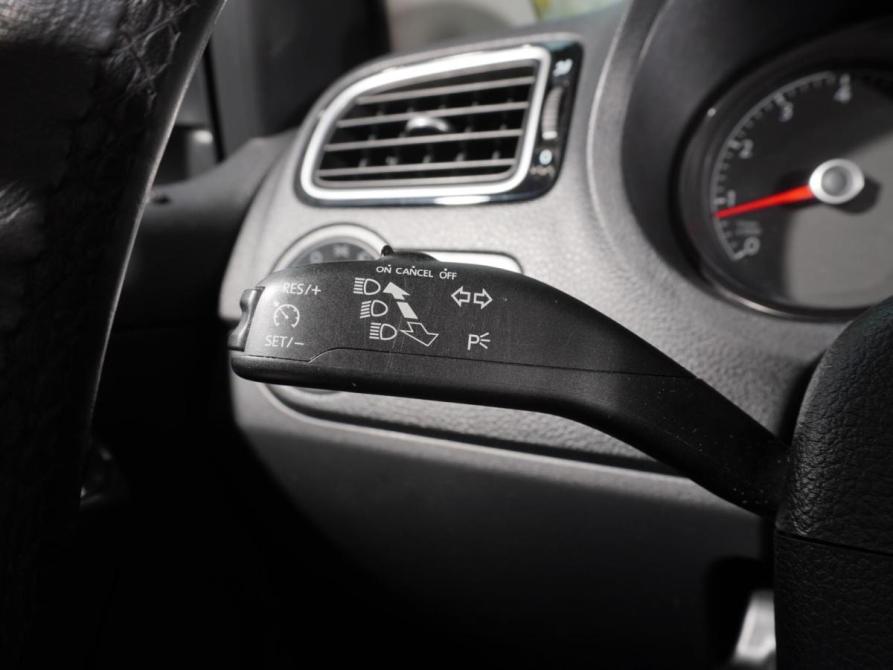 Volkswagen Polo V Рестайлинг Тверь  - изображение 15