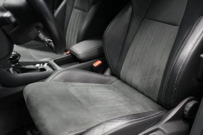 Skoda Karoq I с пробегом 2020 года, цена 2 487 000 рублей, 81535 км, внедорожник, Автокод Объявления