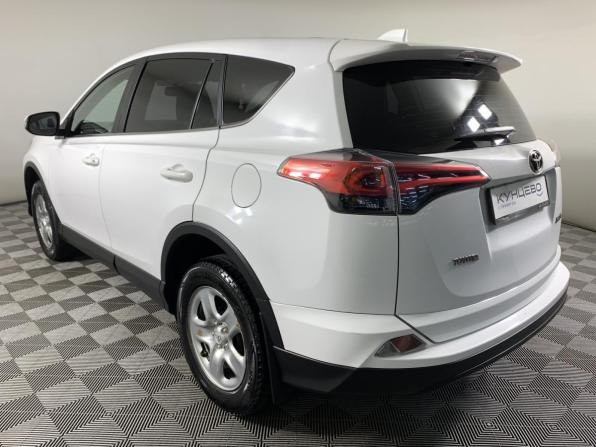 Toyota RAV4 IV (XA40) Рестайлинг с пробегом 2018 года, цена 2 180 000 рублей, 109366 км, внедорожник, Автокод Объявления