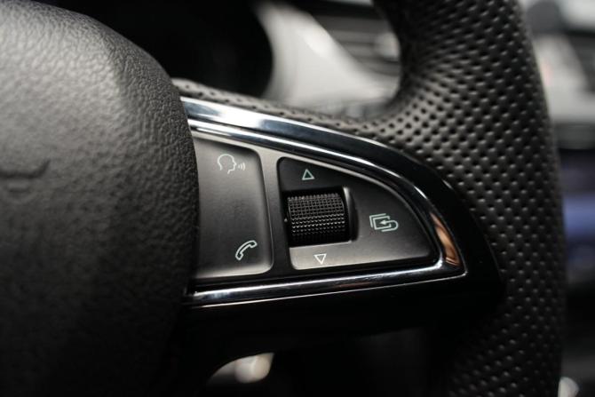 Skoda Octavia III (A7) с пробегом 2016 года, цена 1 790 000 рублей, 159000 км, лифтбек, Автокод Объявления