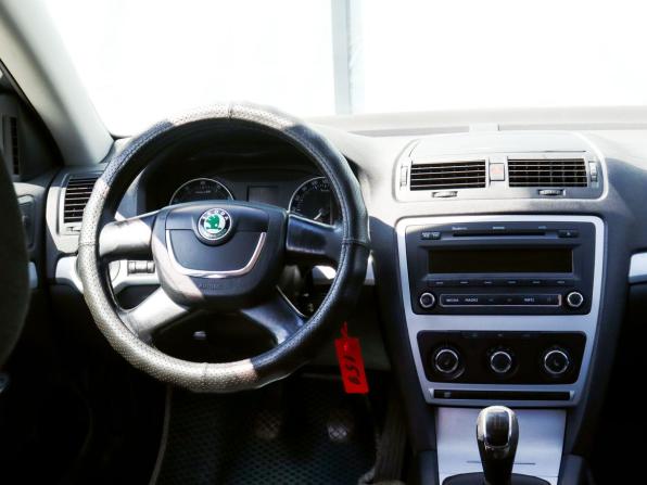 Skoda Octavia II (A5) Рестайлинг с пробегом 2011 года, цена 429 000 рублей, 360254 км, лифтбек, Автокод Объявления