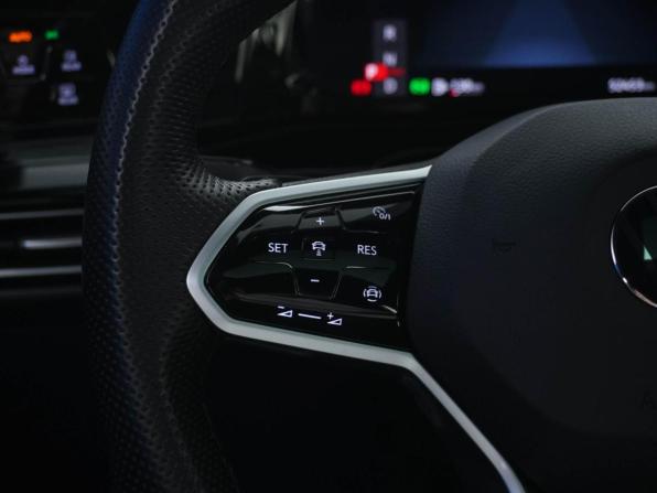 Volkswagen Golf VIII с пробегом 2022 года, цена 2 798 444 рубля, 52453 км, хэтчбек, Автокод Объявления