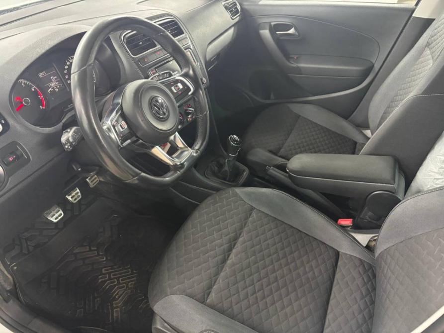 Volkswagen Polo V Рестайлинг Санкт-Петербург  - изображение 10