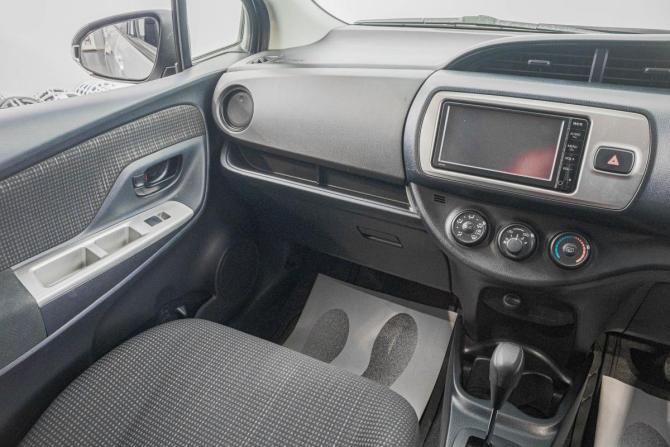 Toyota Vitz III (XP130) Рестайлинг с пробегом 2015 года, цена 849 000 рублей, 102000 км, хэтчбек, Автокод Объявления