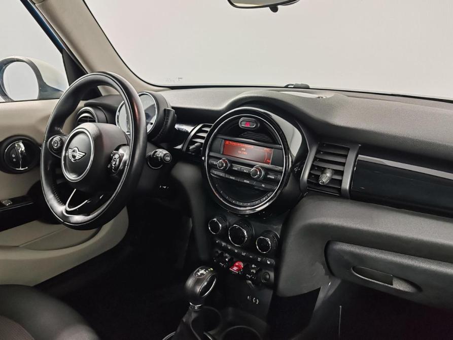 Mini Hatch III (F55/F56) Москва  - изображение 11