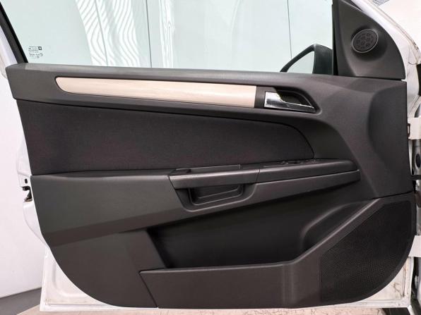 Opel Astra H Рестайлинг с пробегом 2008 года, цена 440 000 рублей, 265288 км, седан, Автокод Объявления