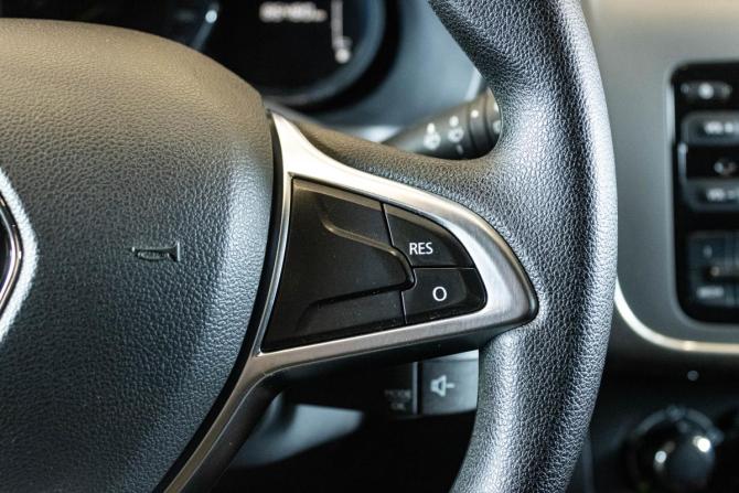 Renault Sandero II Рестайлинг с пробегом 2020 года, цена 1 250 000 рублей, 86480 км, хэтчбек, Автокод Объявления
