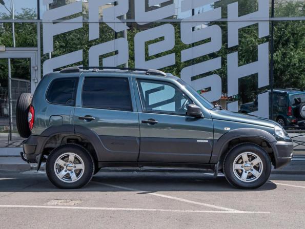 Chevrolet Niva I Рестайлинг с пробегом 2016 года, цена 799 000 рублей, 91220 км, внедорожник, Автокод Объявления