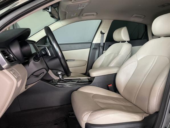 Kia Optima IV с пробегом 2018 года, цена 1 899 000 рублей, 131084 км, седан, Автокод Объявления