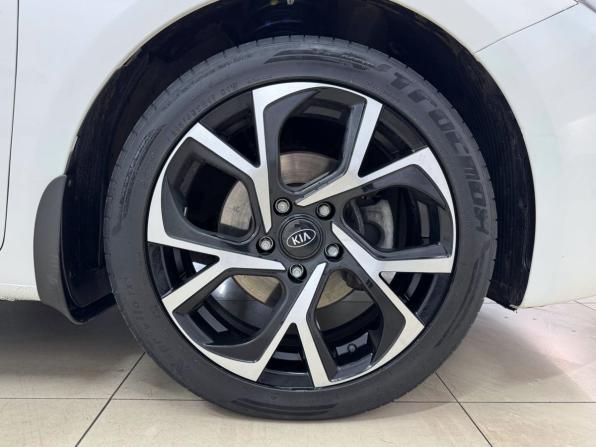 Kia Cerato III Рестайлинг (Classic) с пробегом 2019 года, цена 1 415 000 рублей, 160406 км, седан, Автокод Объявления