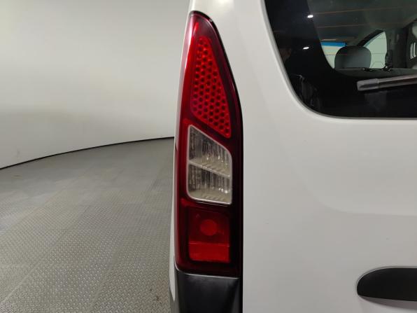 Peugeot Partner II с пробегом 2012 года, цена 605 000 рублей, 256748 км, компактвэн, Автокод Объявления