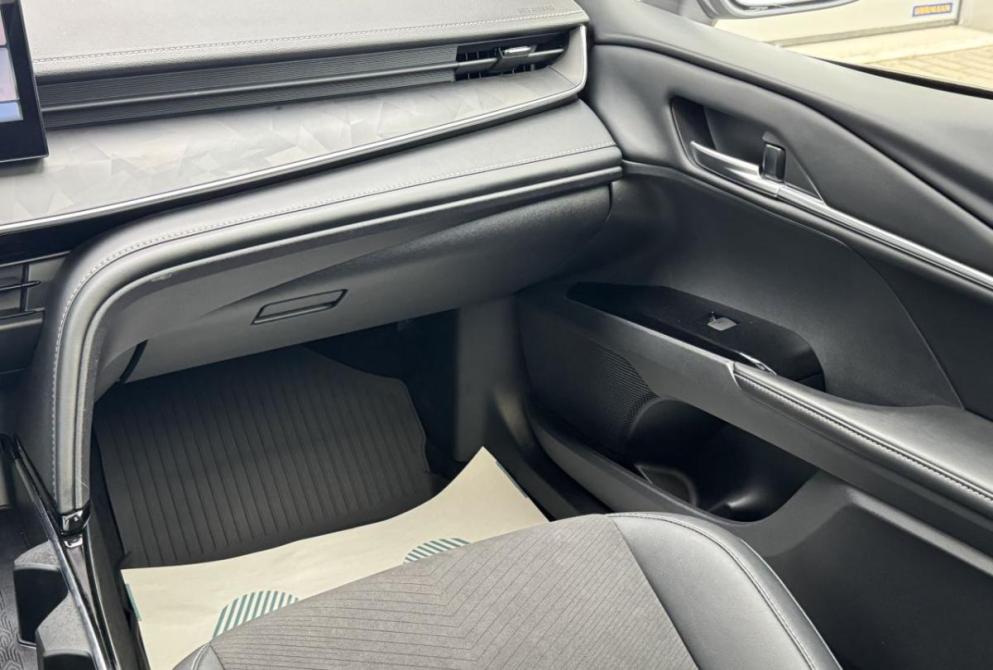 Toyota Camry IX (XV80) China Market Владимир  - изображение 17
