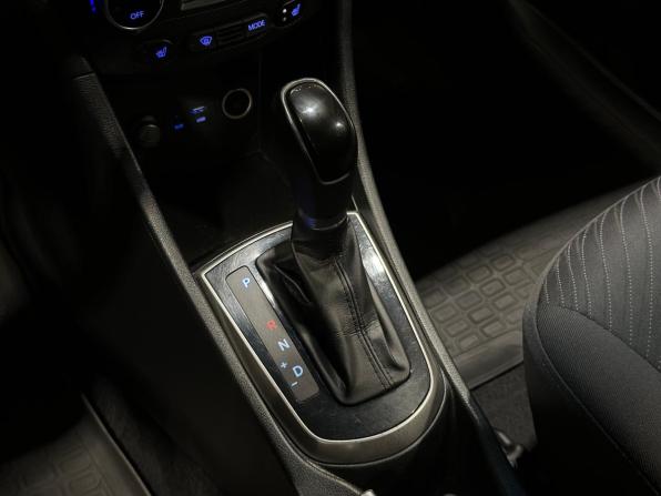 Hyundai Solaris I Рестайлинг с пробегом 2015 года, цена 1 299 000 рублей, 107820 км, седан, Автокод Объявления
