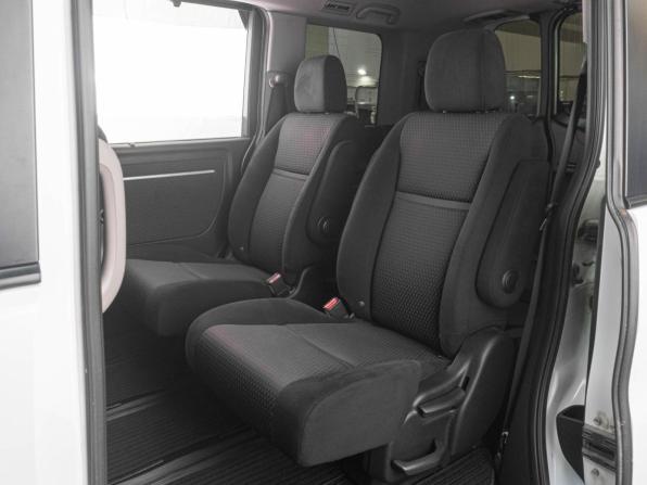 Honda Stepwgn V с пробегом 2015 года, цена 1 989 000 рублей, 163288 км, минивэн, Автокод Объявления